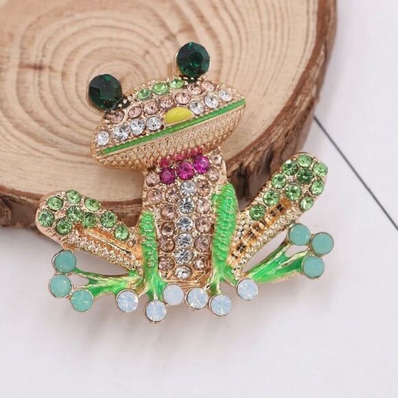 🐸 Betsey Johnson adorable froggy brooch 🐸 - Picture 2 of 3